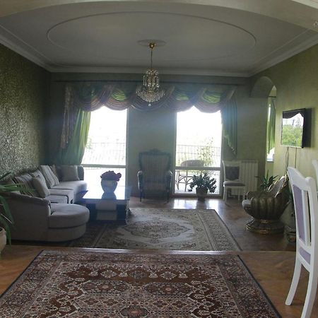 Hotel Ezio Codru Екстер'єр фото