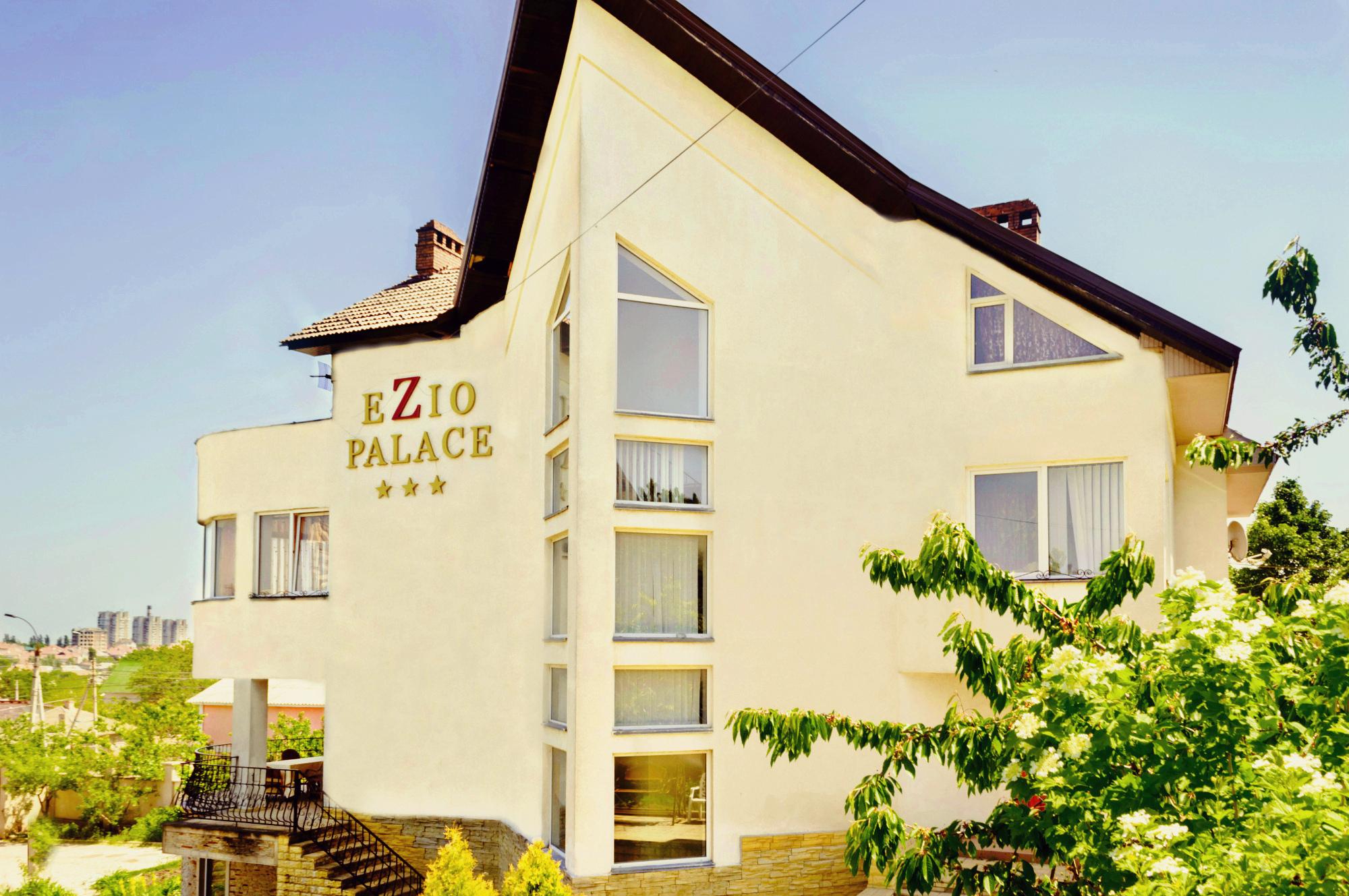 Hotel Ezio Codru Екстер'єр фото