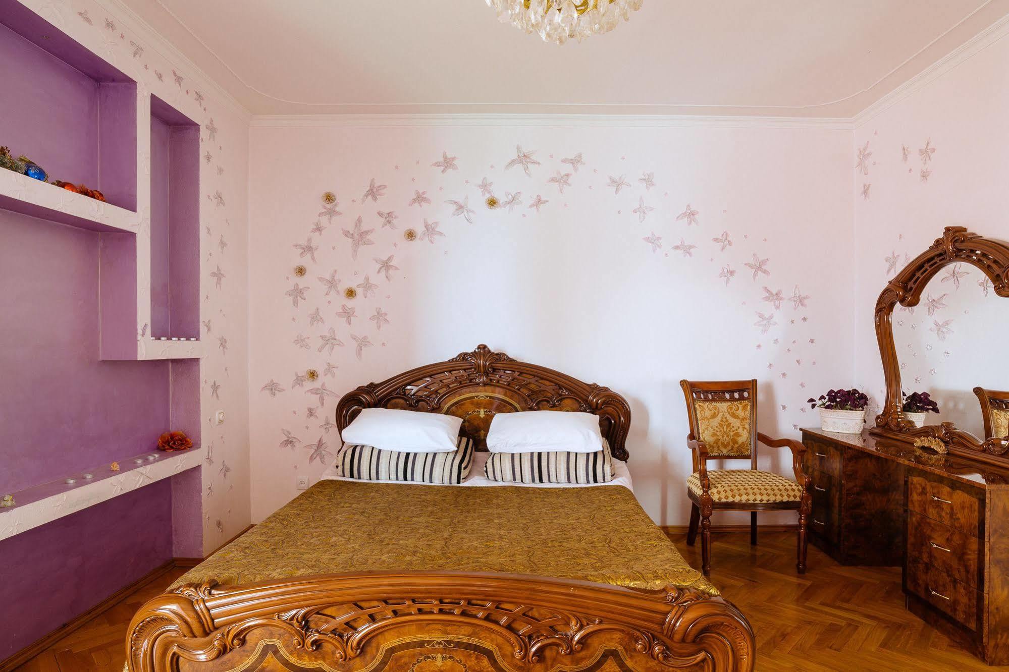 Hotel Ezio Codru Екстер'єр фото